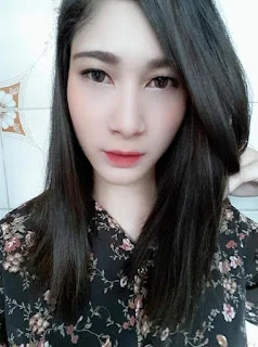 “ ဒေါ်ငယ်လေးနဲ့ပဲတူတူနေမယ်” ( စ / ဆုံး )
