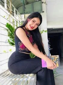 နာမည်ကြီး မော်ဒယ်
