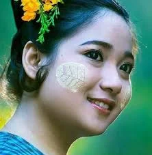 ပန်ရံ ၆ လ ဖာပေါက်စ