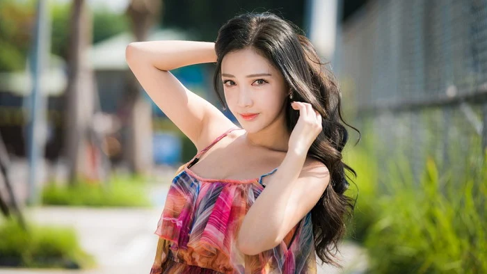 ညည်းထက် လည်တယ်