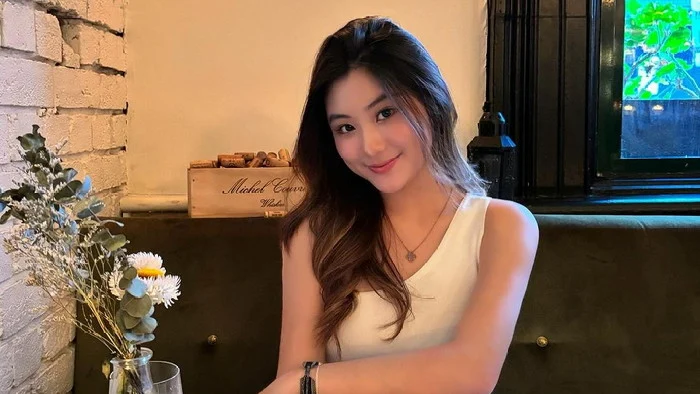 သူငယ်ချင်းမို့ပါ