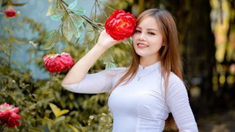 ပွင့်ချပ်လွှာလေးနှစ်ဖတ်